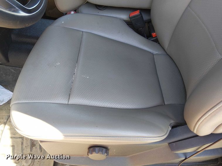 image for item EV5074 2022 Ford F350 Super Duty SuperCab utility bed pickup truck