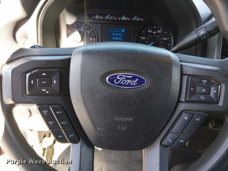 image for item EV5074 2022 Ford F350 Super Duty SuperCab utility bed pickup truck