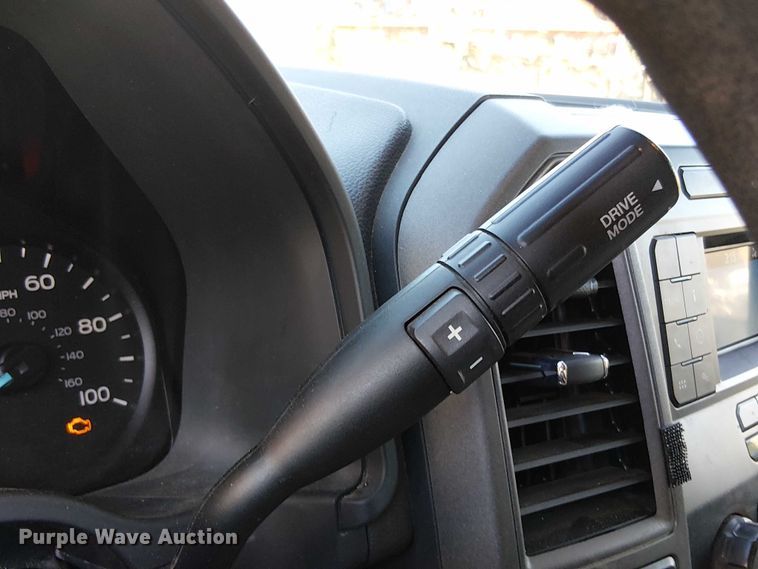 image for item EV5074 2022 Ford F350 Super Duty SuperCab utility bed pickup truck