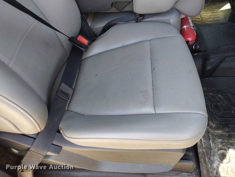 image for item EV5074 2022 Ford F350 Super Duty SuperCab utility bed pickup truck