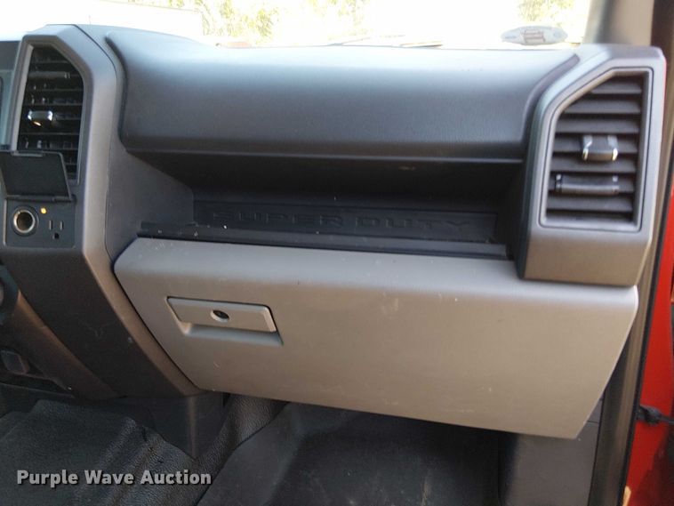 image for item EV5074 2022 Ford F350 Super Duty SuperCab utility bed pickup truck