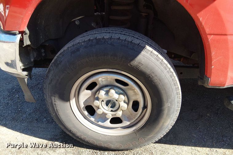 image for item EV5074 2022 Ford F350 Super Duty SuperCab utility bed pickup truck