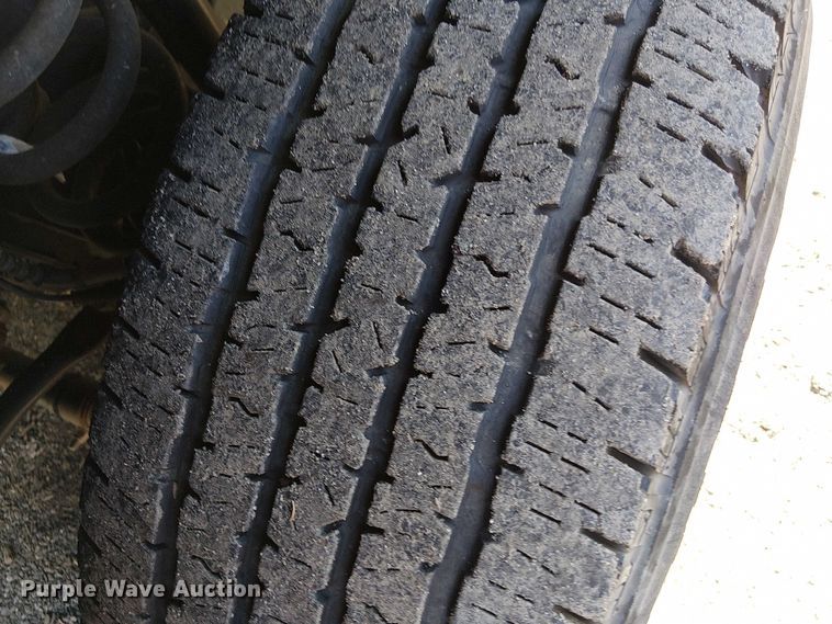 image for item EV5074 2022 Ford F350 Super Duty SuperCab utility bed pickup truck