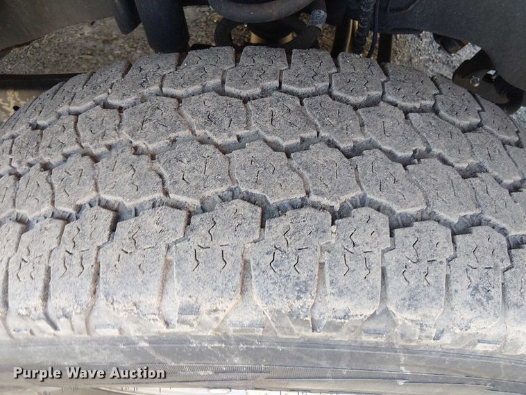 image for item EV5074 2022 Ford F350 Super Duty SuperCab utility bed pickup truck