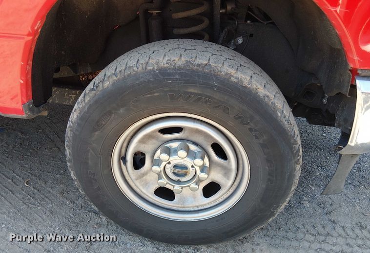 image for item EV5074 2022 Ford F350 Super Duty SuperCab utility bed pickup truck