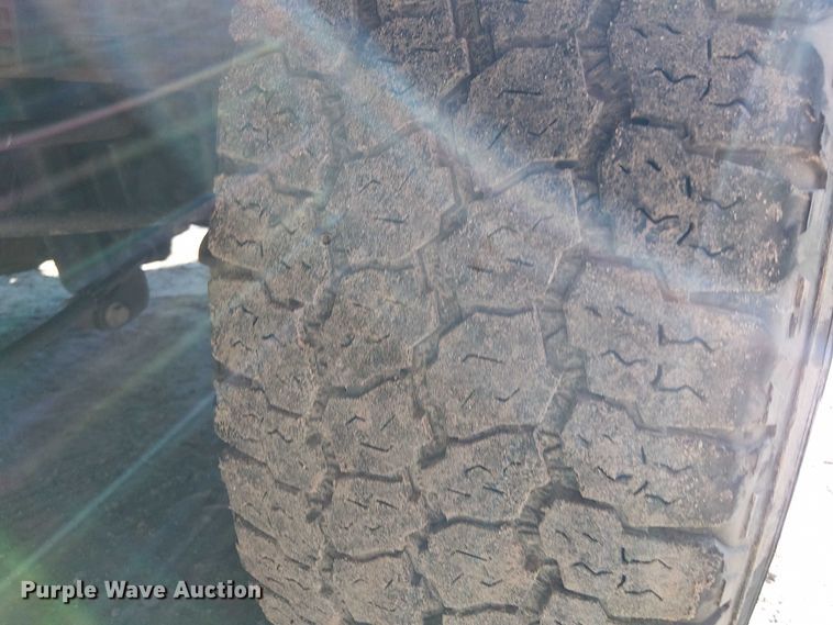 image for item EV5074 2022 Ford F350 Super Duty SuperCab utility bed pickup truck