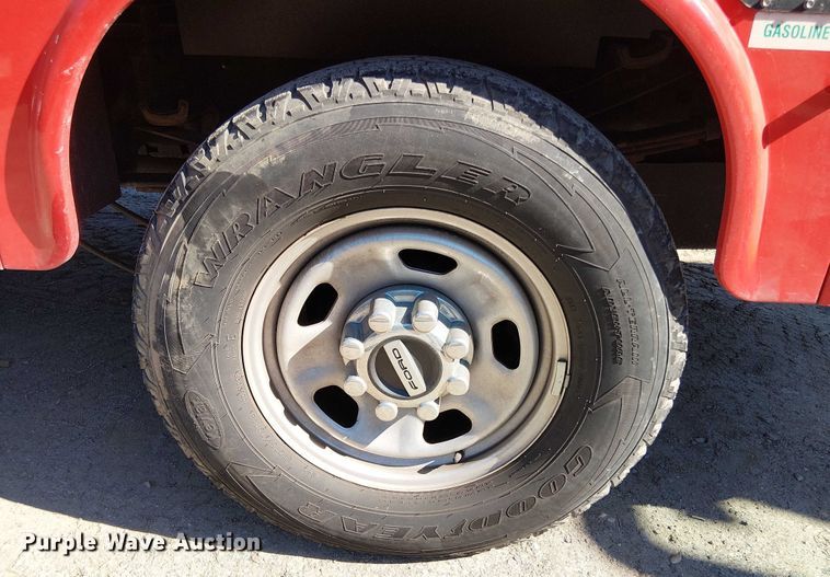 image for item EV5074 2022 Ford F350 Super Duty SuperCab utility bed pickup truck