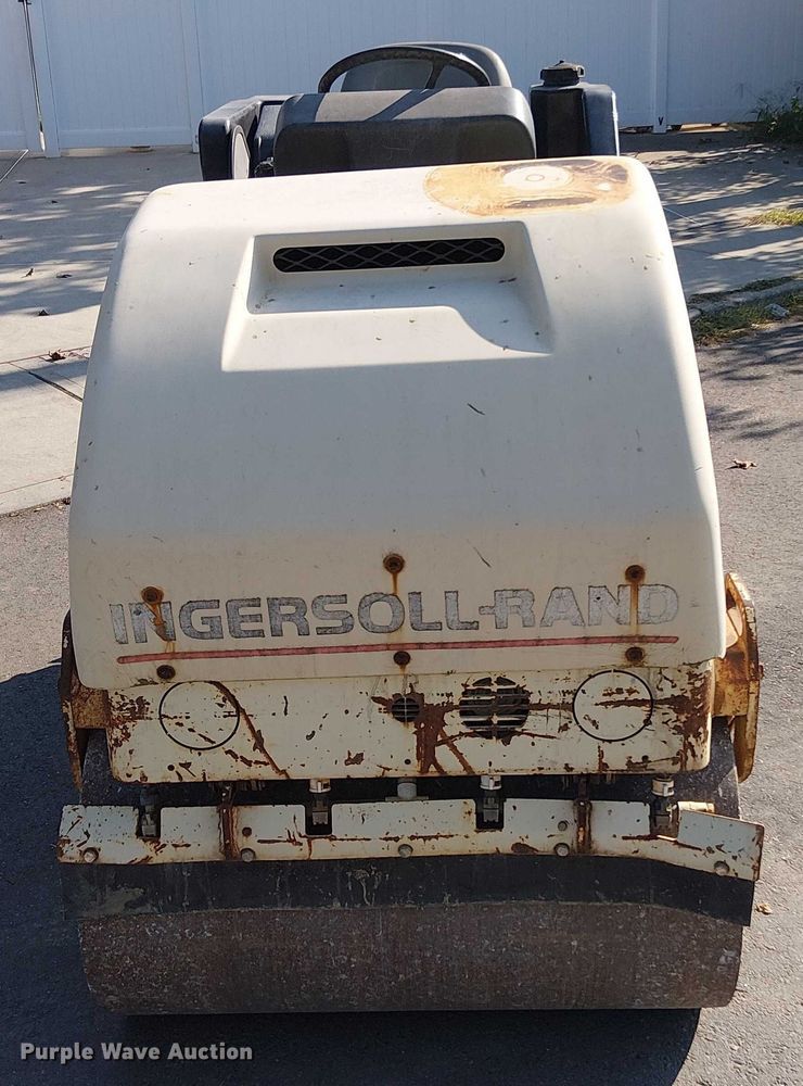 image for item EV5085 Ingersoll Rand DD-16 double drum vibratory roller