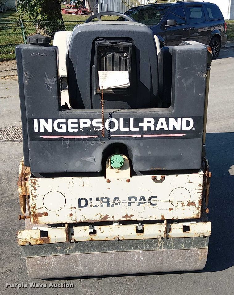 image for item EV5085 Ingersoll Rand DD-16 double drum vibratory roller