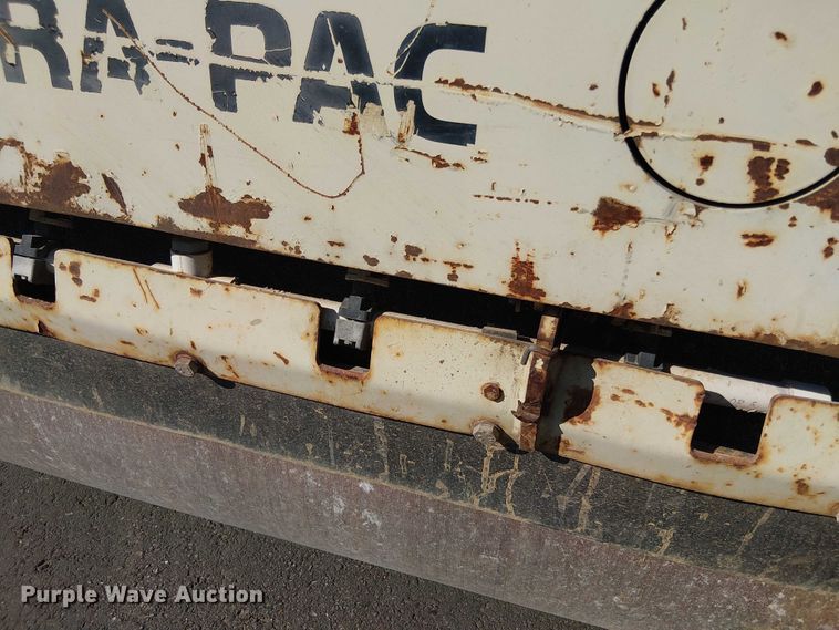 image for item EV5085 Ingersoll Rand DD-16 double drum vibratory roller