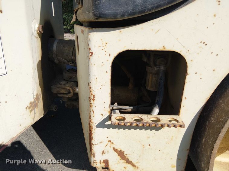 image for item EV5085 Ingersoll Rand DD-16 double drum vibratory roller