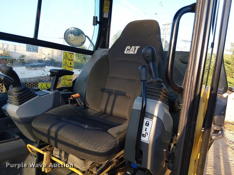 image for item EV5086 2021 Caterpillar 306 CR mini excavator