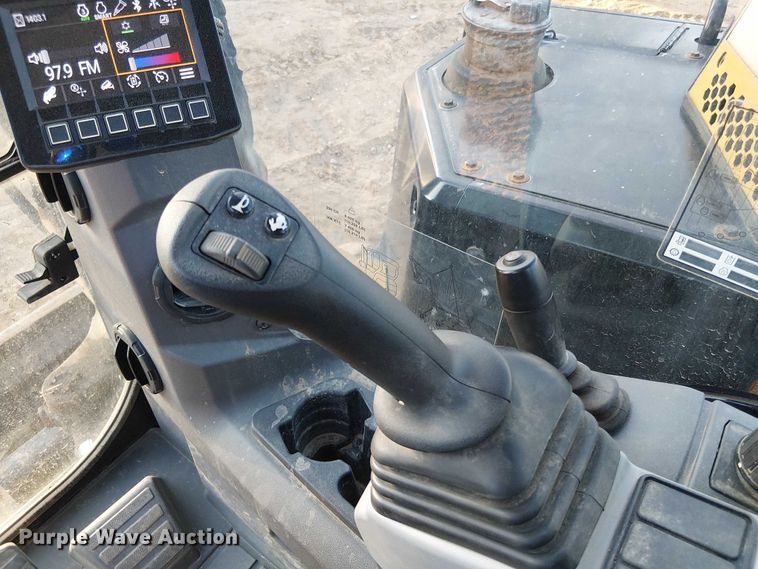 image for item EV5086 2021 Caterpillar 306 CR mini excavator