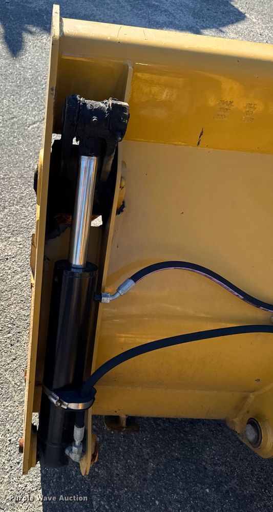 image for item EV5115 2018 Caterpillar 430F2 backhoe