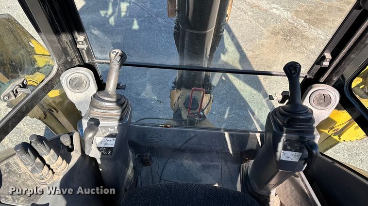 image for item EV5115 2018 Caterpillar 430F2 backhoe