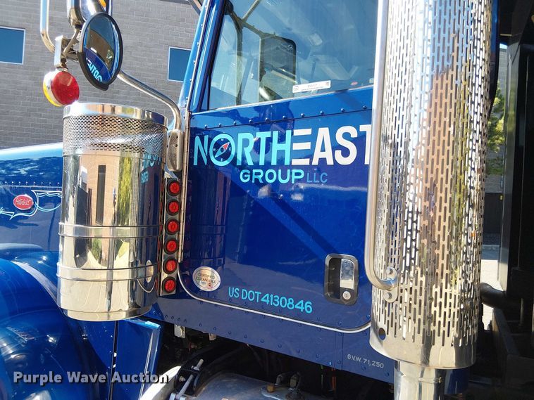 image for item EV5117 2021 Peterbilt 389 dump truck