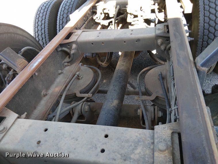 image for item EV5117 2021 Peterbilt 389 dump truck