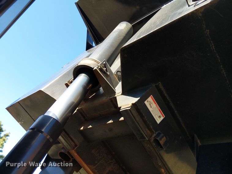 image for item EV5117 2021 Peterbilt 389 dump truck