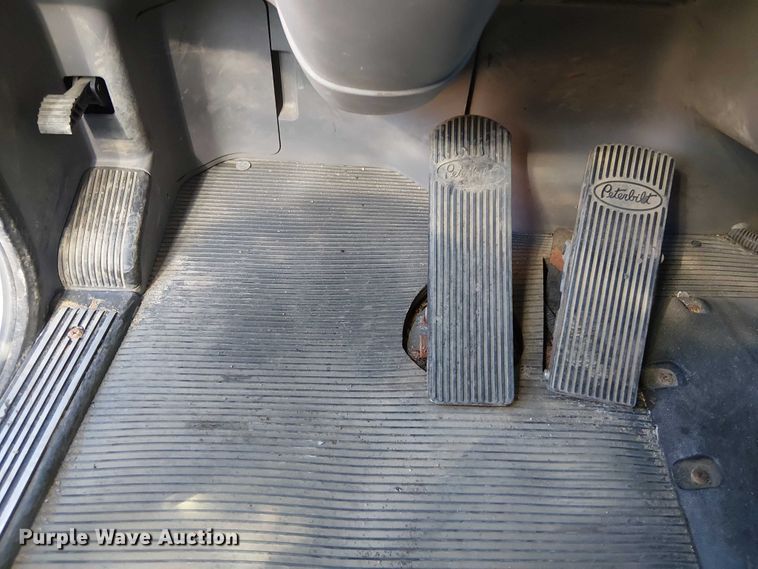 image for item EV5117 2021 Peterbilt 389 dump truck