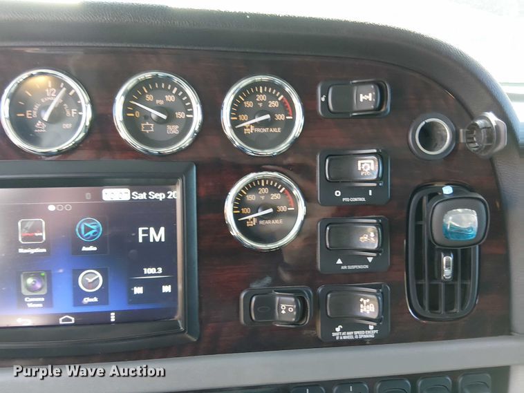 image for item EV5117 2021 Peterbilt 389 dump truck