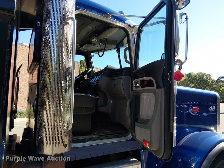 image for item EV5117 2021 Peterbilt 389 dump truck