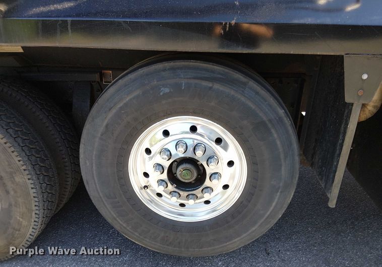 image for item EV5117 2021 Peterbilt 389 dump truck