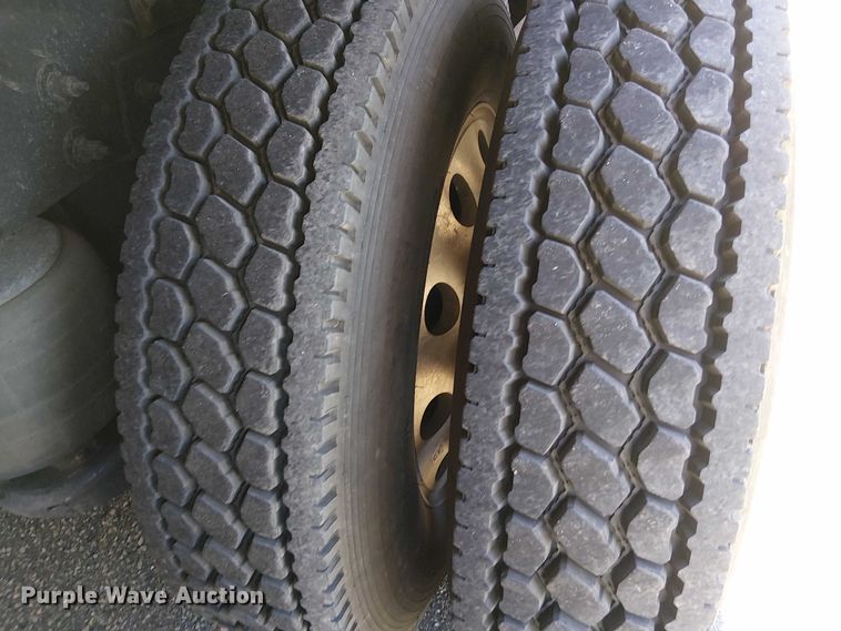 image for item EV5117 2021 Peterbilt 389 dump truck