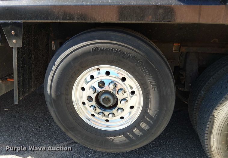 image for item EV5117 2021 Peterbilt 389 dump truck