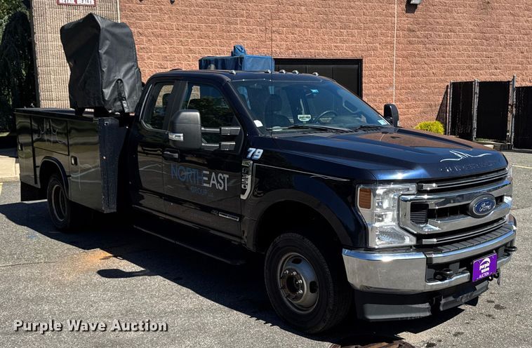 image for item EV5123 2021 Ford F350 Super Duty SuperCab utility bed pickup truck