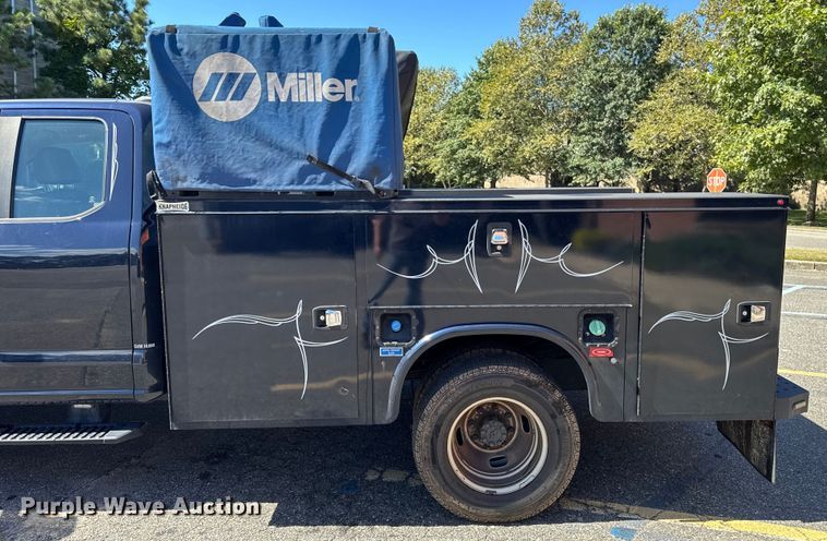 image for item EV5123 2021 Ford F350 Super Duty SuperCab utility bed pickup truck