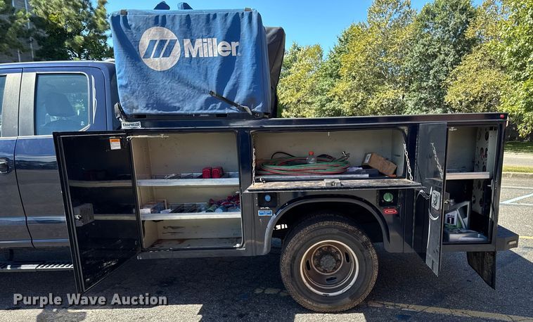 image for item EV5123 2021 Ford F350 Super Duty SuperCab utility bed pickup truck