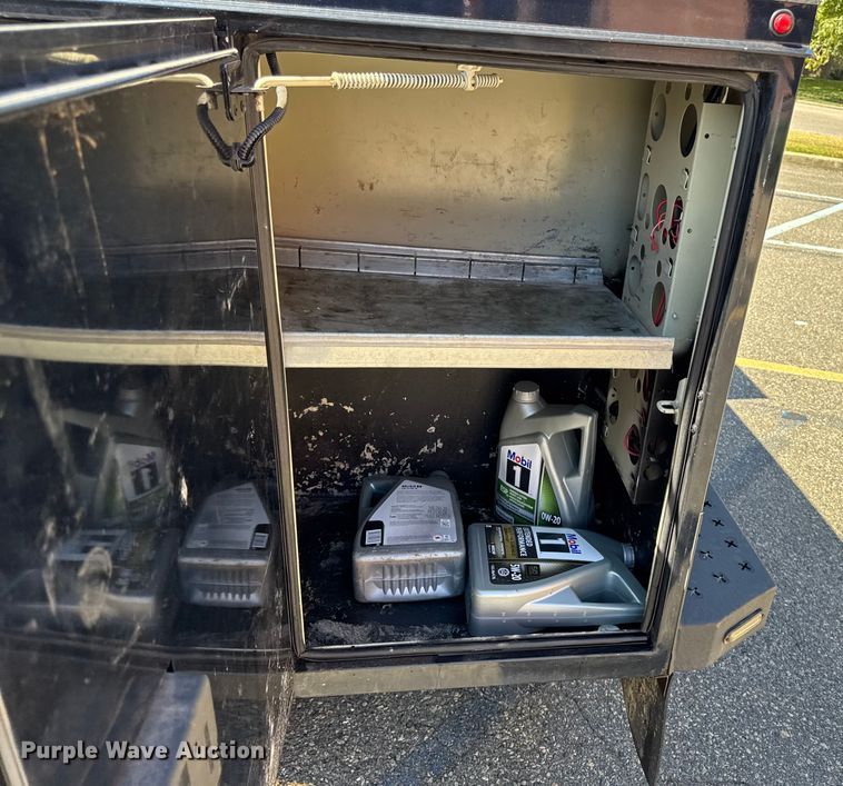 image for item EV5123 2021 Ford F350 Super Duty SuperCab utility bed pickup truck