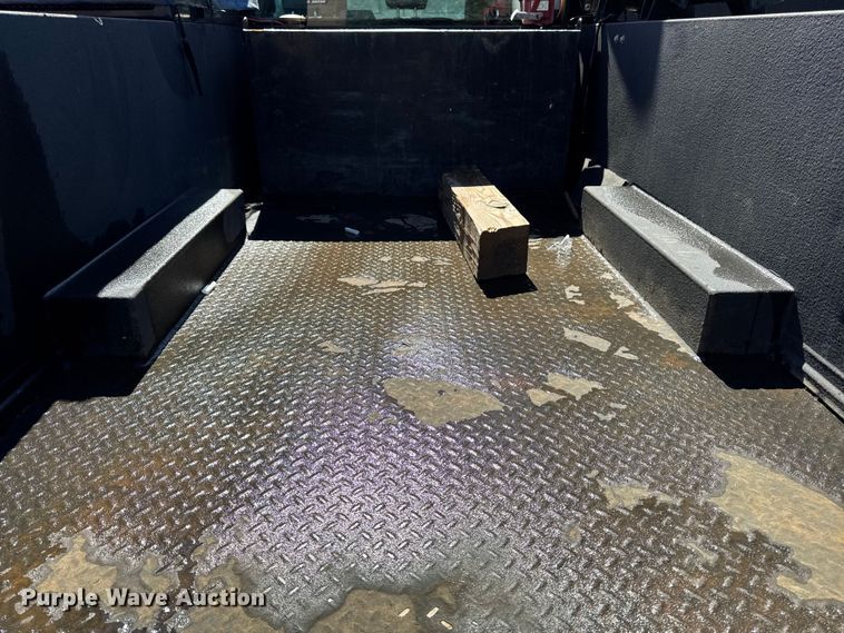 image for item EV5123 2021 Ford F350 Super Duty SuperCab utility bed pickup truck