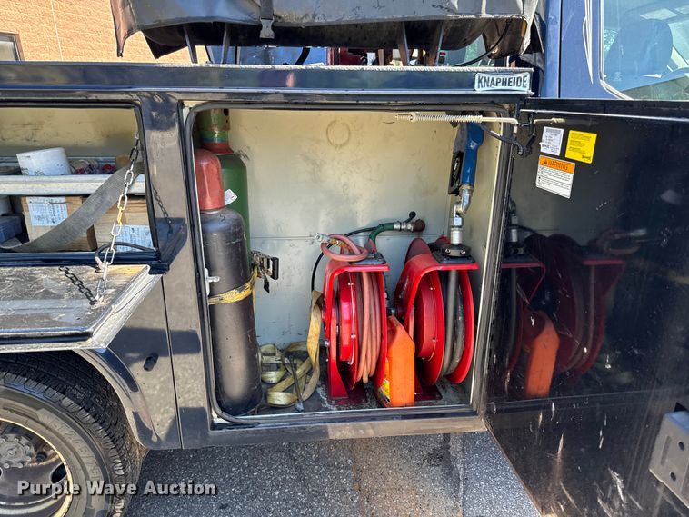 image for item EV5123 2021 Ford F350 Super Duty SuperCab utility bed pickup truck