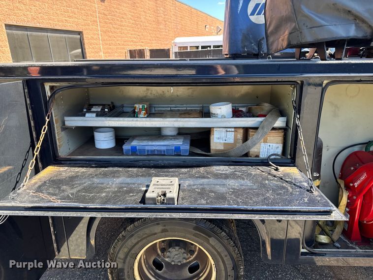 image for item EV5123 2021 Ford F350 Super Duty SuperCab utility bed pickup truck