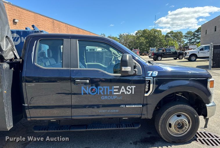 image for item EV5123 2021 Ford F350 Super Duty SuperCab utility bed pickup truck