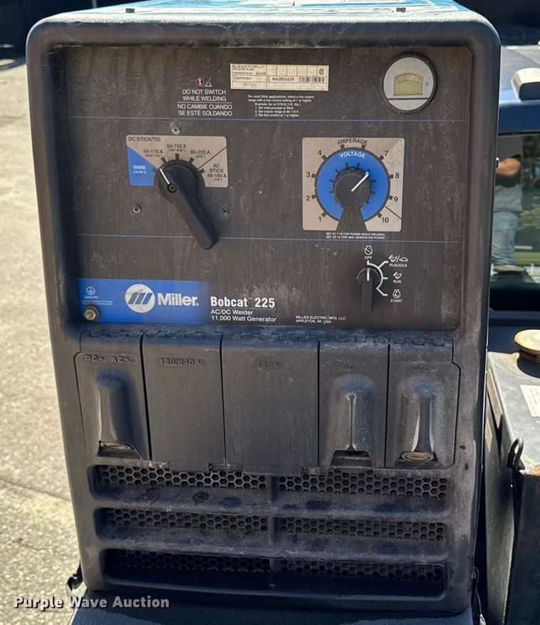 image for item EV5123 2021 Ford F350 Super Duty SuperCab utility bed pickup truck