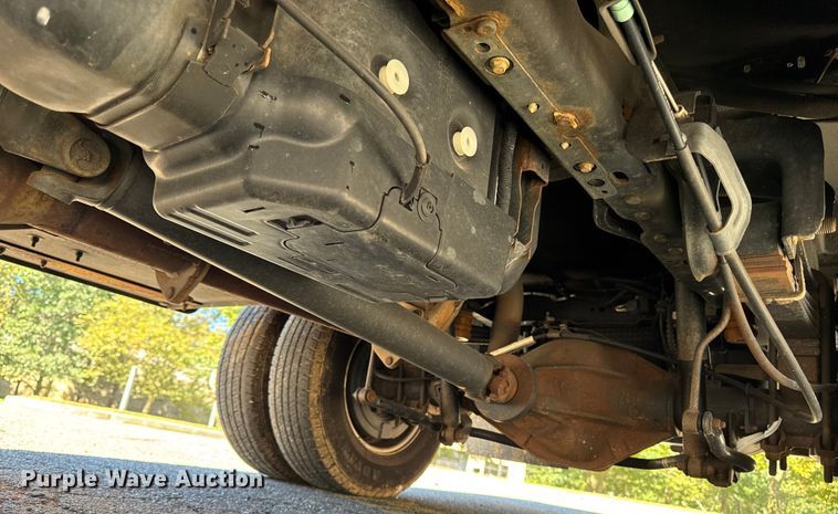 image for item EV5123 2021 Ford F350 Super Duty SuperCab utility bed pickup truck