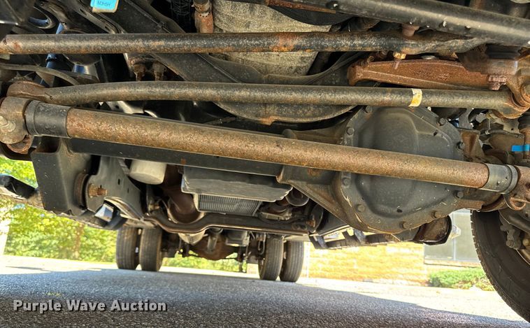 image for item EV5123 2021 Ford F350 Super Duty SuperCab utility bed pickup truck