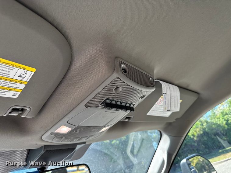 image for item EV5123 2021 Ford F350 Super Duty SuperCab utility bed pickup truck