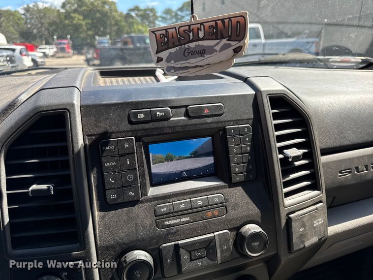 image for item EV5123 2021 Ford F350 Super Duty SuperCab utility bed pickup truck