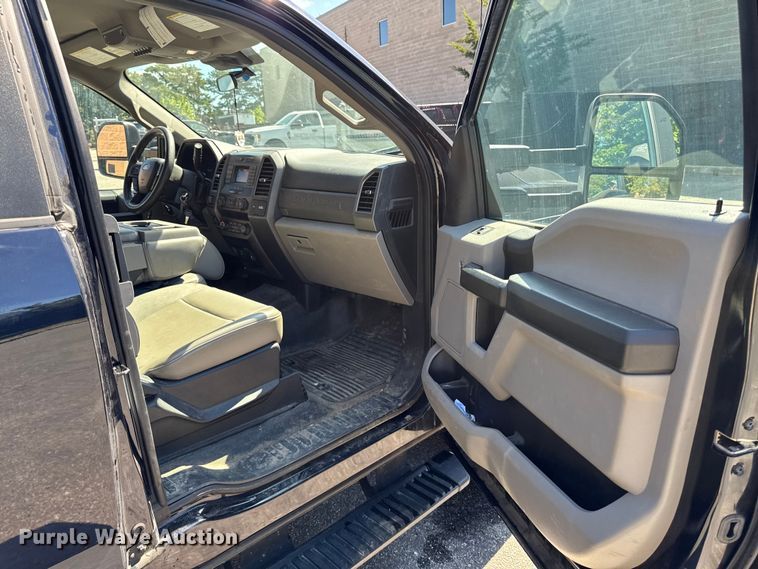 image for item EV5123 2021 Ford F350 Super Duty SuperCab utility bed pickup truck