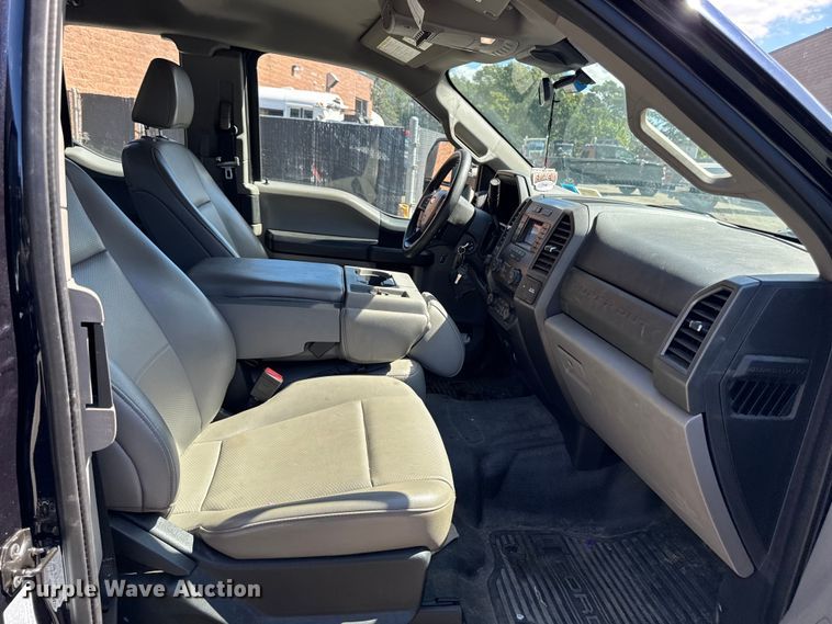 image for item EV5123 2021 Ford F350 Super Duty SuperCab utility bed pickup truck