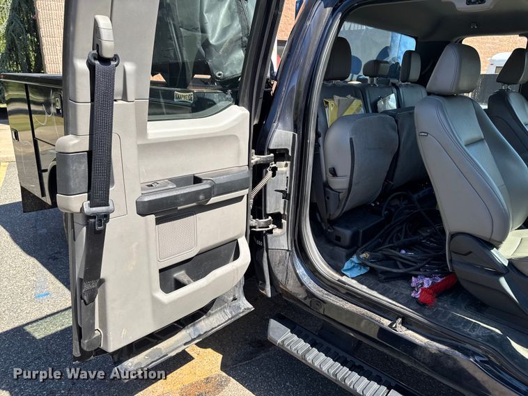 image for item EV5123 2021 Ford F350 Super Duty SuperCab utility bed pickup truck