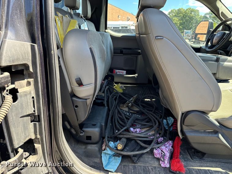 image for item EV5123 2021 Ford F350 Super Duty SuperCab utility bed pickup truck