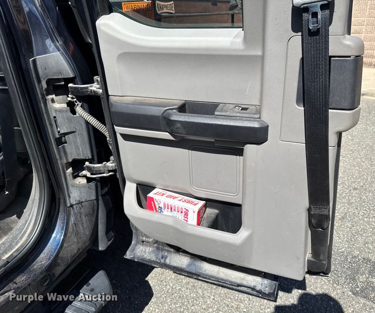 image for item EV5123 2021 Ford F350 Super Duty SuperCab utility bed pickup truck