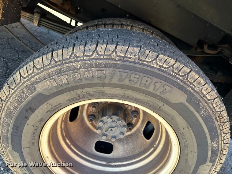 image for item EV5123 2021 Ford F350 Super Duty SuperCab utility bed pickup truck