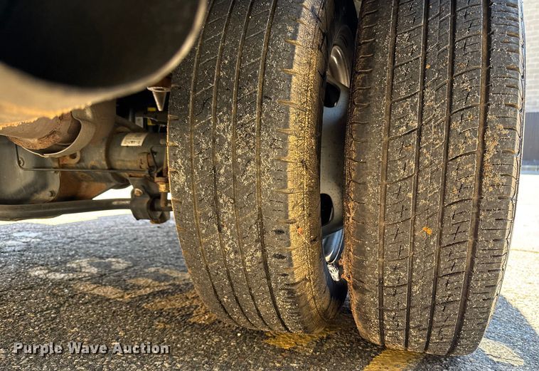 image for item EV5123 2021 Ford F350 Super Duty SuperCab utility bed pickup truck