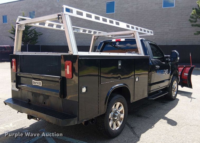image for item EV5125 2019 Ford F350 Super Duty utility bed pickup truck