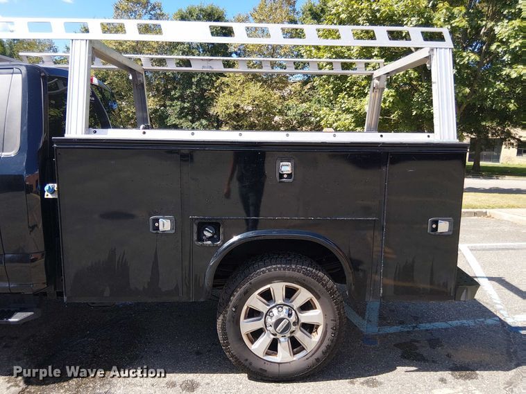 image for item EV5125 2019 Ford F350 Super Duty utility bed pickup truck